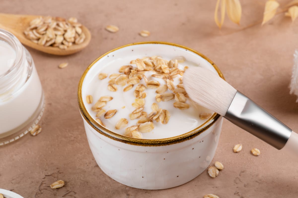 The Raw Honey & Oat Soother: Calm Skin in 10 Minutes
